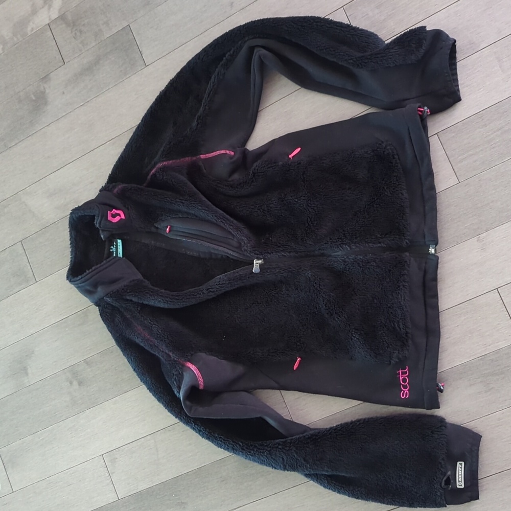 Scott Womwns Sherpa Zip Jacket - Black and Pink Medium